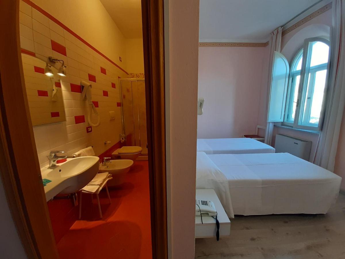 Elba Hotel โรซินญาโน โซลเวย์ ภายนอก รูปภาพ