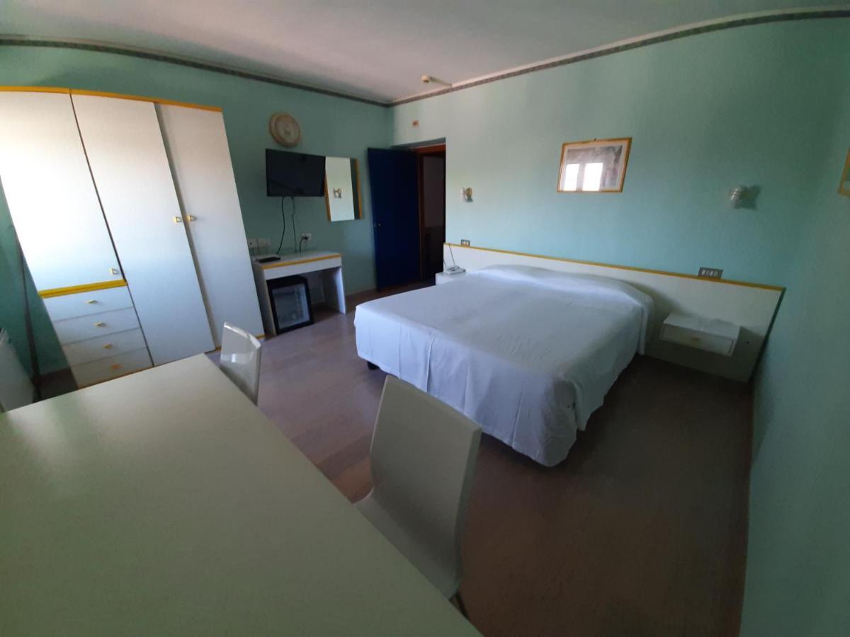 Elba Hotel โรซินญาโน โซลเวย์ ภายนอก รูปภาพ