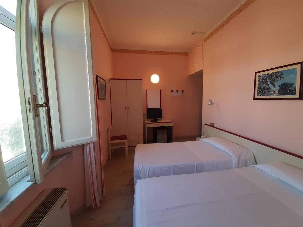Elba Hotel โรซินญาโน โซลเวย์ ภายนอก รูปภาพ
