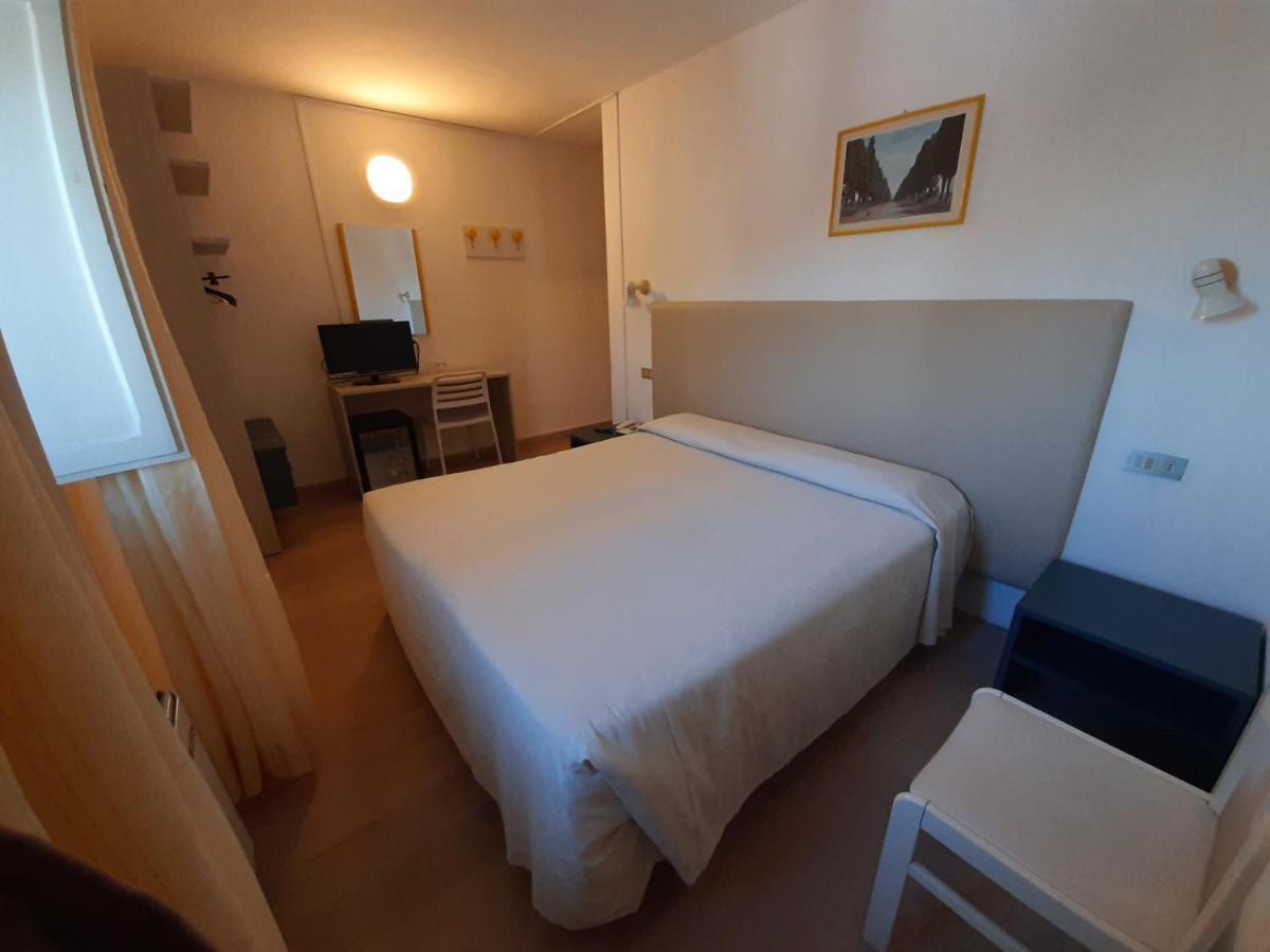 Elba Hotel โรซินญาโน โซลเวย์ ภายนอก รูปภาพ