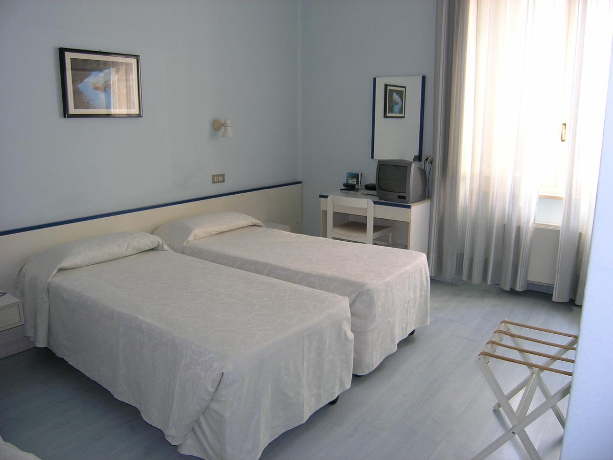 Elba Hotel โรซินญาโน โซลเวย์ ภายนอก รูปภาพ