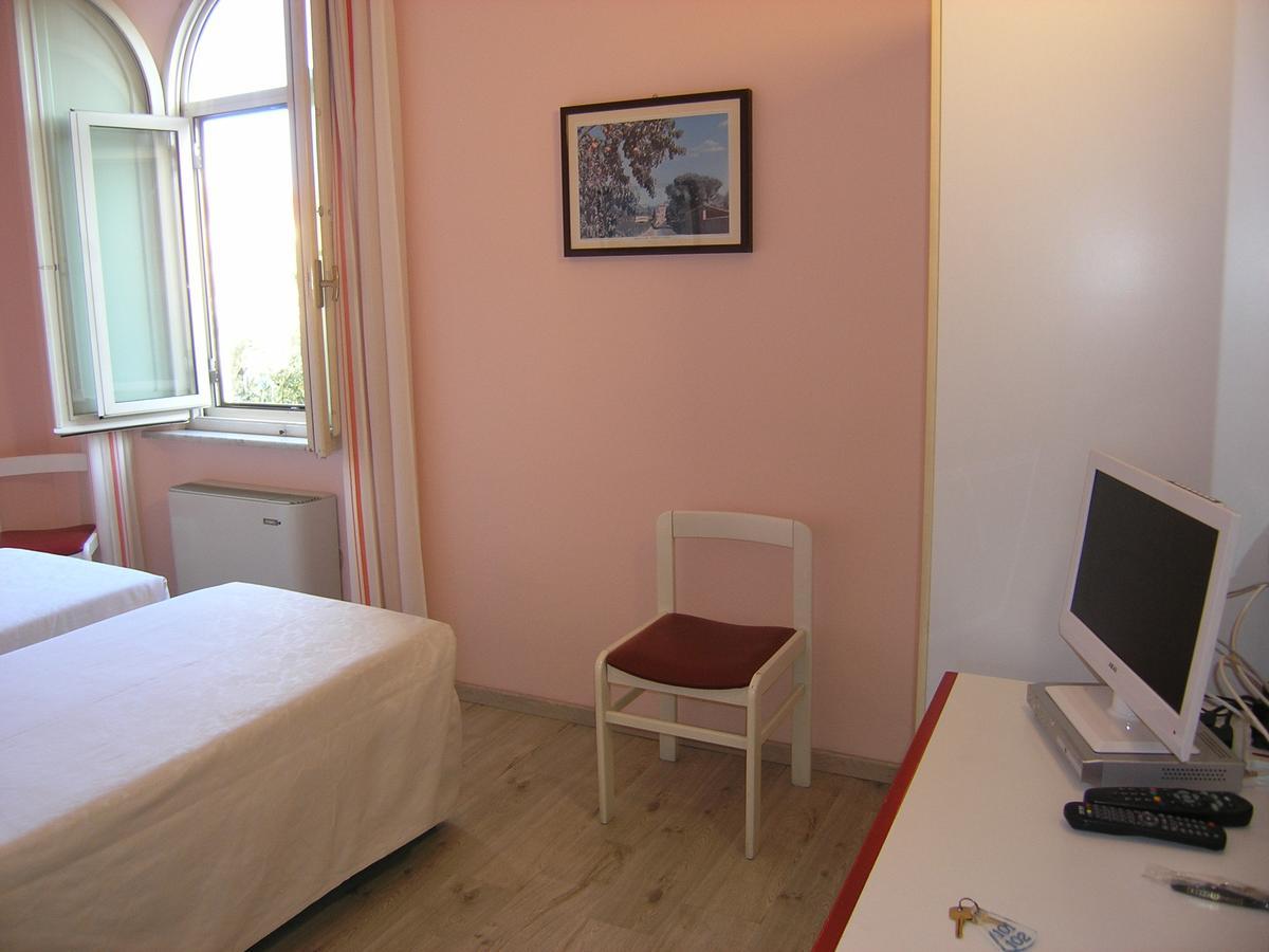Elba Hotel โรซินญาโน โซลเวย์ ภายนอก รูปภาพ